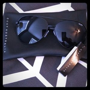 Quay Australia Vivienne Aviators
